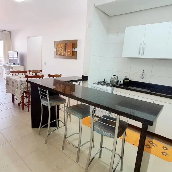 Residencial Larissa - Apartamento na Praia de Palmas - 2 Dormitórios até 7 pessoas