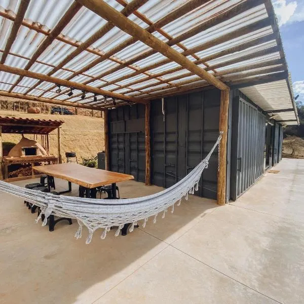 Casa Container com SPA e linda vista para a Serra da Mantiqueira