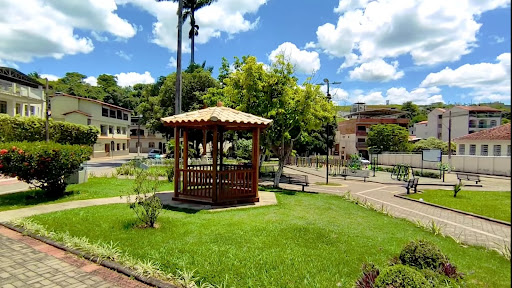 Melhores Hotéis Baratos Perto de Piraúba, Minas Gerais 2025