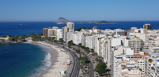 Melhores Hotéis Baratos Perto de Copacabana 2025