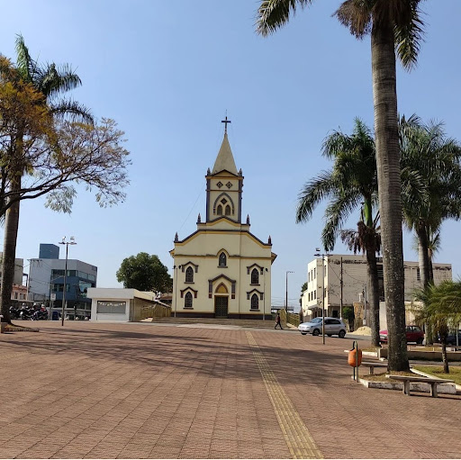 Melhores Hotéis Baratos Perto de Igarapé, Minas Gerais 2025